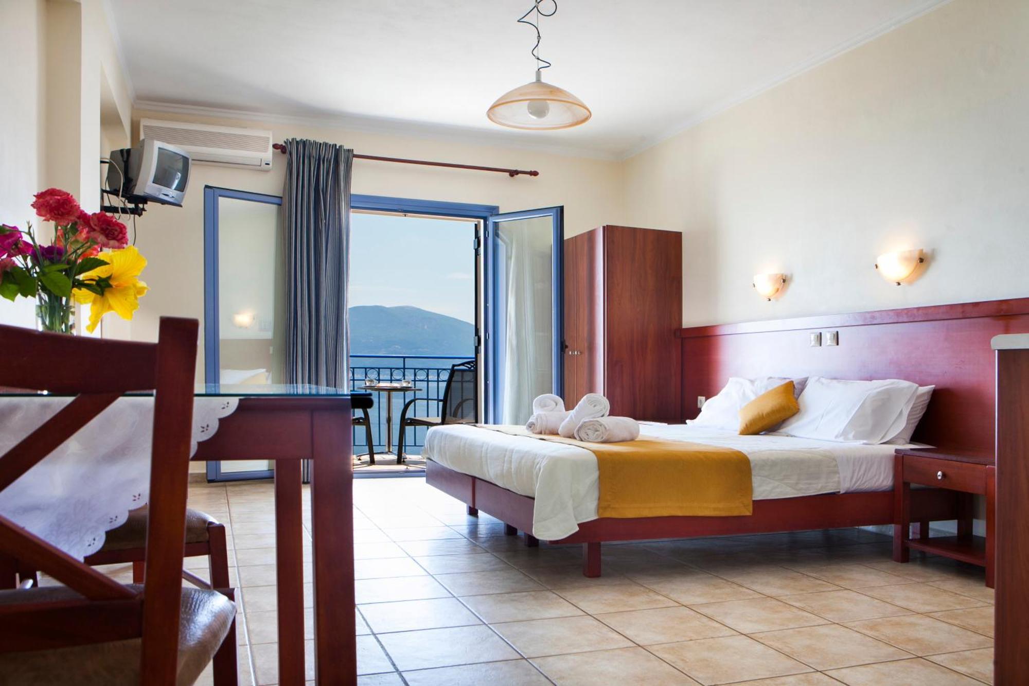 Olive Bay Hotel Agia Efimia Eksteriør bilde